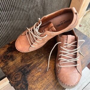 Josef Seibel Tan Casual Lace-Up Sneakers